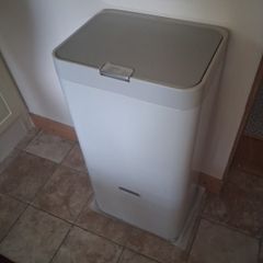kitchen bin