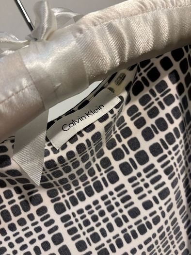 Calvin Klein Black/White Sleeveless Cowl-Neck Top