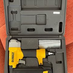 Dewalt nail/stapler gun air