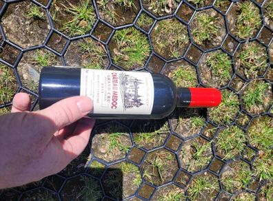 wine bottle gift set