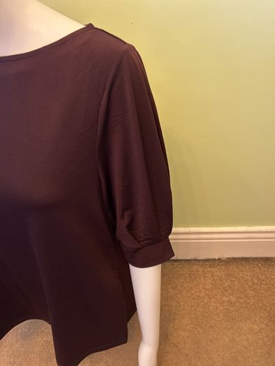 H&M burgundy top