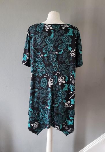 Enmain teal & black top, Size 20-22