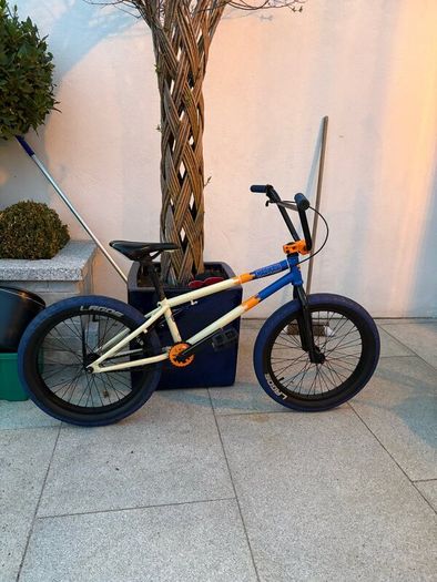 BMX bike