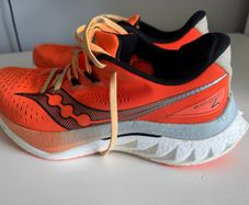 Saucony Endorphin Speed 4 race shoe