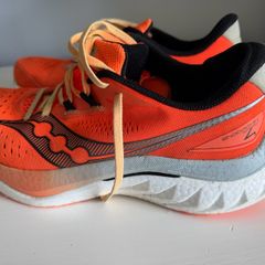 Saucony Endorphin Speed 4 race shoe