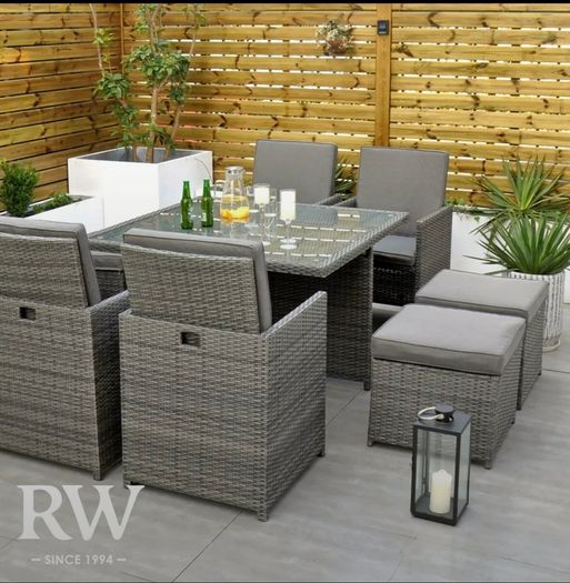 Rathwood garden table and chairs and parasol