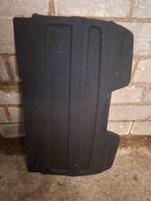 Parcel shelf