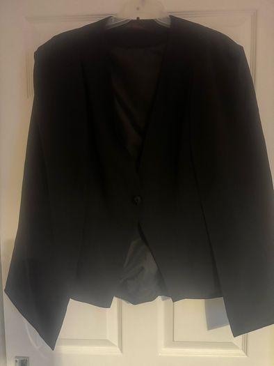 So Fabolous ! black waist coat with cape 2 in 1 size UK18/20 EU46/48 Perfect condition Postage included