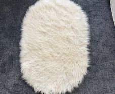 faux fur white rug