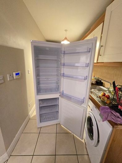 Fridge working