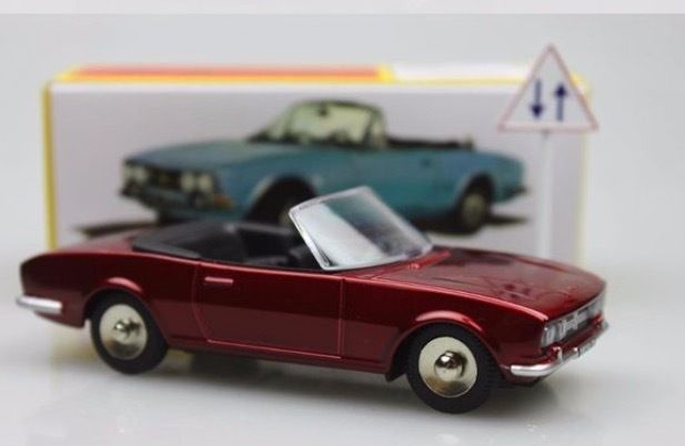 Atlas Dinky Toys Peugeot 504 cabriolet