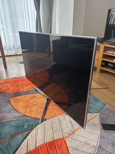 Samsung 55" Smart TV