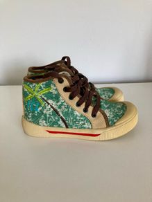 Billowy canvas trainers 12.5/31, new