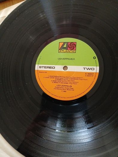 Led zeppelin albums II and IV(US)