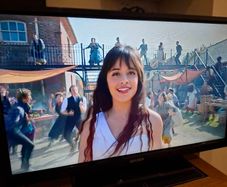 32" Walker Satellite & Saorview Digital LED HD TV Freesat