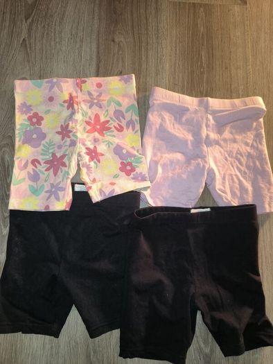4 pairs of short leggings