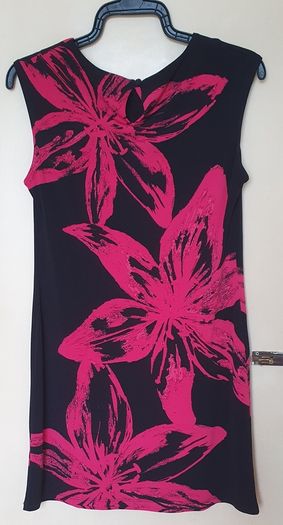 Size Small - Wallis Petite - A Lovely Summer Dress