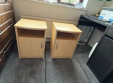 Two bedside lockers