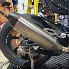 M1000R Full Exhaust Akrapovic