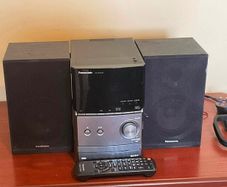 Panasonic Stereo with Speakers & Remote | CD Not Working