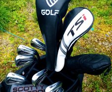 Set of Titleist Golf Clubs