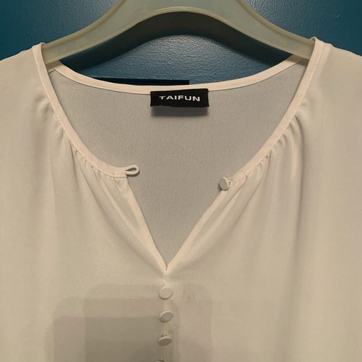 Cream long sleeve blouse. Size XS