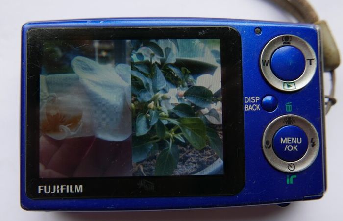 Fujifilm FinePix Z10fd 7.2 MP Digital Camera Blue - Working