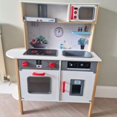 Toy Kitchen