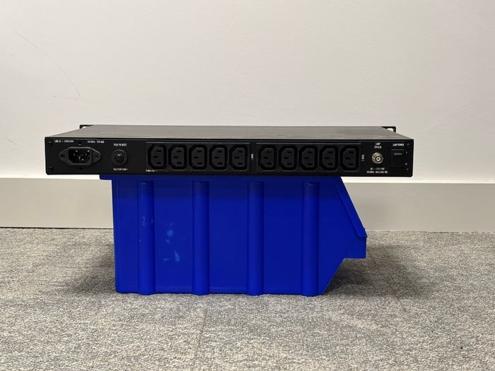 Furman PL8 CE Rack Power Conditioner With Rack Lights