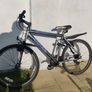Hybrid bike Image 3