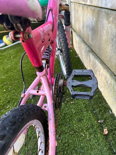 [Lot] 4x Cycles Bikes 1 Scooter