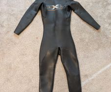 Swimming wetsuit
