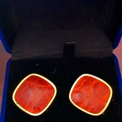 Vintage charming pair of cufflinks.
