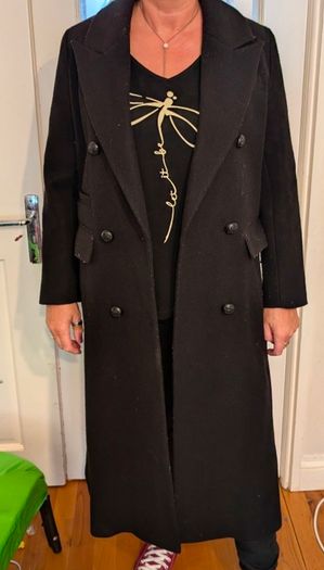 Long Black Gallery Coat