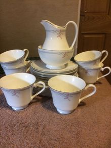 Royal Doulton teaset carnation free postage