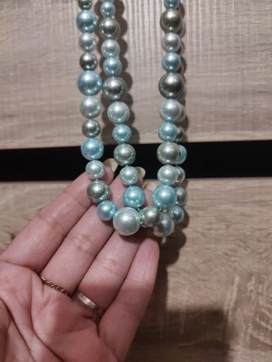 beautiful pearl necklace