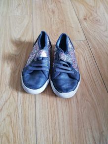 Girls shoes