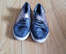 Girls shoes