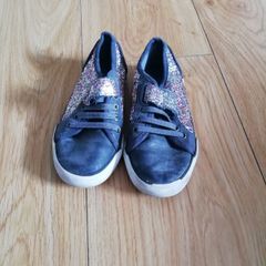 Girls shoes