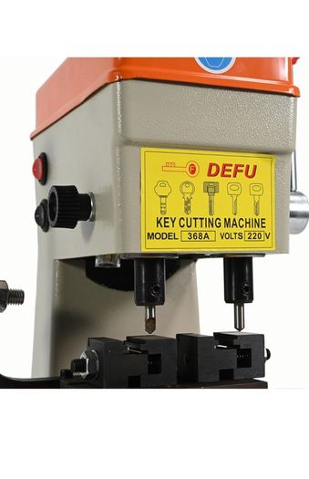 Key Cutting Machine: Defu 368A
