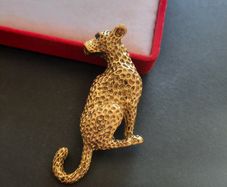 Cheetah Brooch Jaguar Bange Pin Gold Tone Green Eyes Cat Family Broach Jungle Jewellery