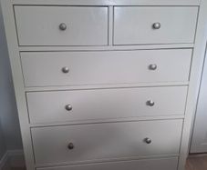 Chest of drawers