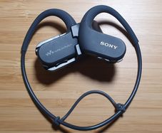 Sony Grey Walkman 4GB Headphones NW WS413, built in MP3 Player