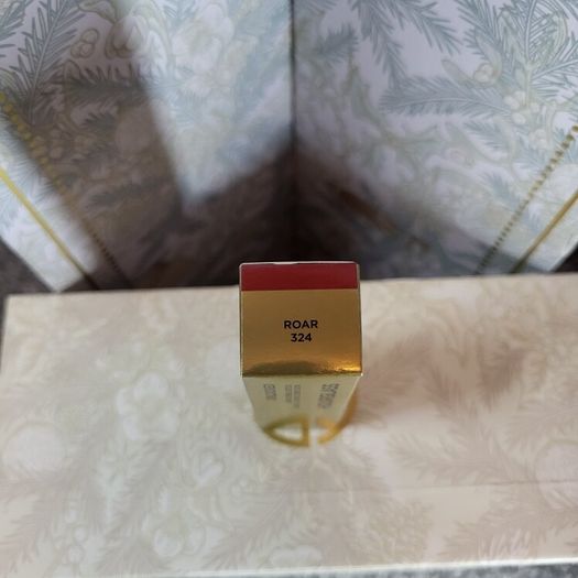 Hourglass Unlocked Satin Creme Lipstick in 'Roar' (4g)