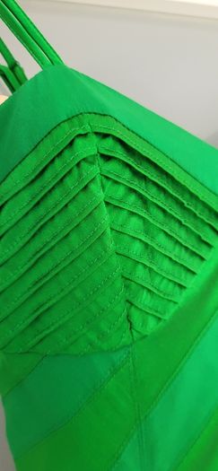 KAREN MILLEN Kelly green 100% Silk ruffle hem midi Sz 8UK - Rrp 209 (New)