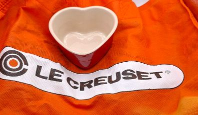 le creuset French press and heart ramekin