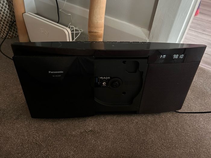 Panasonic SC-HC297 compact stereo system