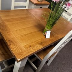 Oak Extending Dining Table Brand New