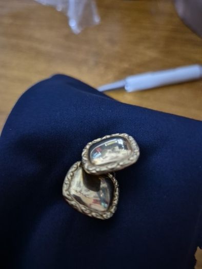 Vintage golden tone earrings