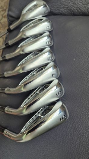 Mizuno 921 JPX Hot Metal